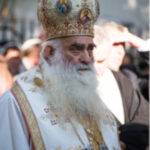 Kto vyhnal dievčinu z chrámu?